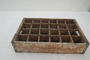 Vintage Pop Bottle crate , Crookston MN