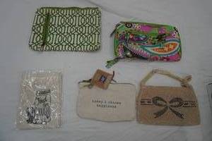 New & Vintage Makeup Bags, Wallets, vintage beaded purse