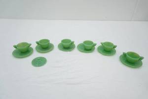 Vintage Akro Agate Childs Tea Set. Jadeite Green Glass