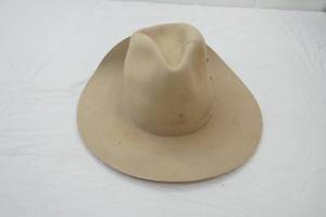Vintage Cowboy Hat. Akubra size 5