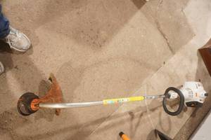 Stihl Gas Powered Weed Whip. 40C