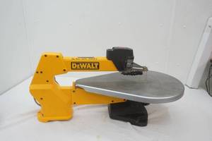 DeWalt DW788 20-inch Variable-Speed Scroll Saw