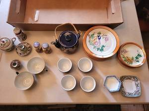 Assorted Chinese Porcelain Tableware Set - Floral Motifs on Teapot, Bowls & Cups