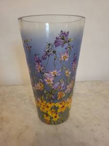 Goebel The Smithsonian Collection Floral Vase - Crafted Exclusively