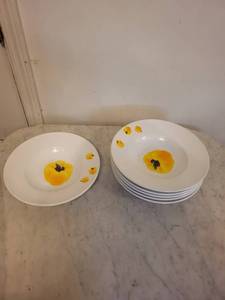 Al Gusto Trattoria Plates - Dinner Plates with Pepper Motif, Made in Portugal