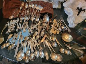 Towle Mfg Co Silverplate Flatware Lot with Ornate Floral Handles