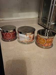 HomeWorx Slatkin & Co. Candles - Cinnamon Sugar Marshmallow, Praline Pecan (Lot of 3)