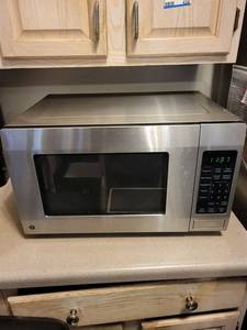 Microwave Oven - Under-Cabinet Stainless Steel