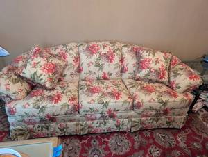 Berne Furniture Floral Upholstered Sofa