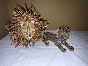 Hand Beaded Wire Lion & Lioness Figurines Safari Folk Art Decor Pair