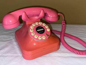 Grand Phone Pink Retro Style Push Button Desk Telephone Flash Redial