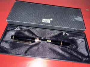 Montblanc Meisterstuck 144R Fountain Pen Black Gold Tone Box F Nib