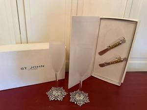 St. John Home Snowflake Champagne Flutes & Spreaders Boxed Set