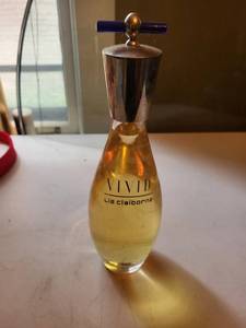 Liz Claiborne Vivid Eau De Parfum Bottle With Cap