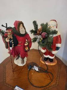 Christmas Santa Figurines (Lot of 2)