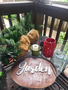 Garden Decor Mixed Lot With Hanging Baskets, Lanterns & Sign