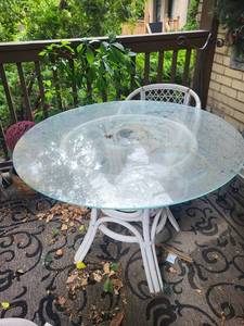 White Wicker Glass Top Patio Dining Set (5-Piece)