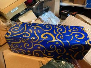 Oscar de la Renta Set of 4 Ceramic Tumblers Gold Abstract Boxed