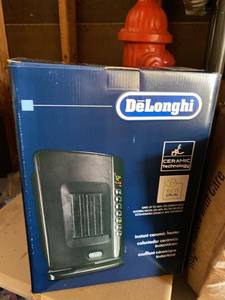 DeLonghi Ceramic Space Heater Eco Plus 1500W New In Box Portable