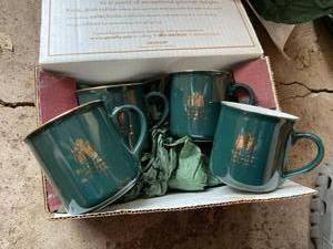 Gevalia Cafe Mug Set of 4 Green Gold Rim King of Sweden Crest Boxed