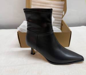 MM1, Size 8 Ankle Boots