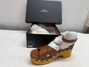 MM1. Coach 7.5M Astor Semi Matte Calf Saddle