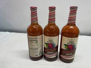 SSS. 12x 33.8oz Tres Agave Organic  Strawberry Margarita Mix