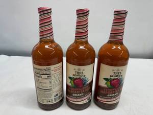 SSS. 12x 33.8oz Tres Agave Organic  Strawberry Margarita Mix