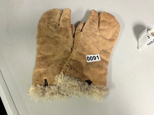 Vintage fur gauntlet mittens with trigger finger