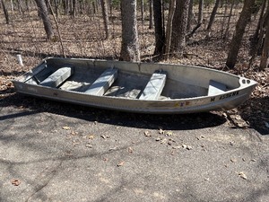 Aluma craft boat