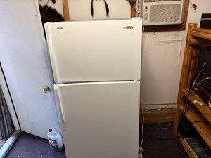 Fridge and freezer unit -cools as it should