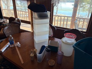 Lot of Tupperware with lids
