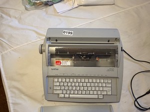 Electric typewriter
