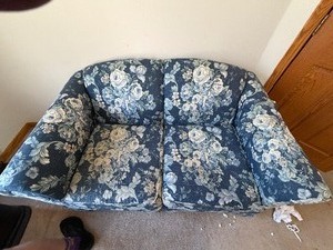 Flower print love seat