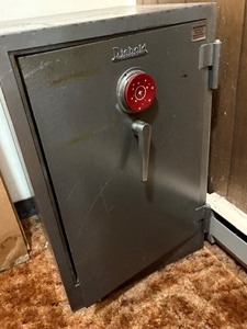 Vintage safe - with combo