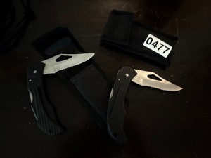 Pair of pocket knives-like new condition