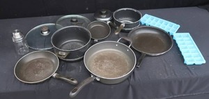KITCHEN POTS AND PANS KIT