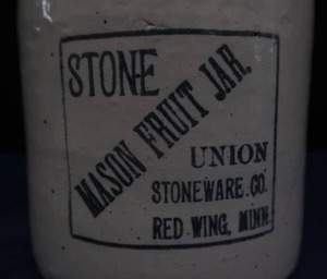 ANTIQUE REDWING STONE MASON FRUIT JAR.