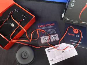 BEATS BY DR. DRE MONSTER TOUR (FIRST GENERATION)
