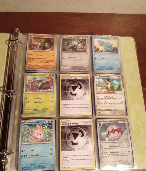 Binder of 90 Pokemon trading cards