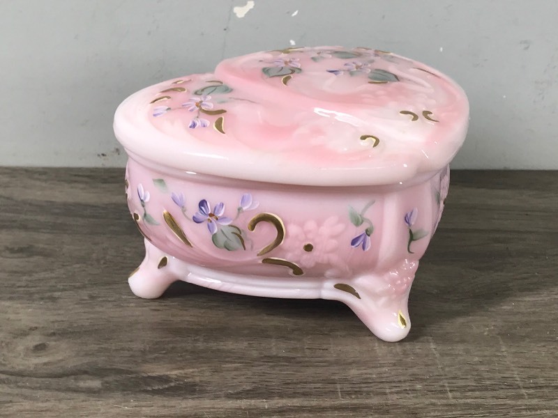 FENTON Glass Heart Jewelry Dish Music Box, Hand Signed Painted