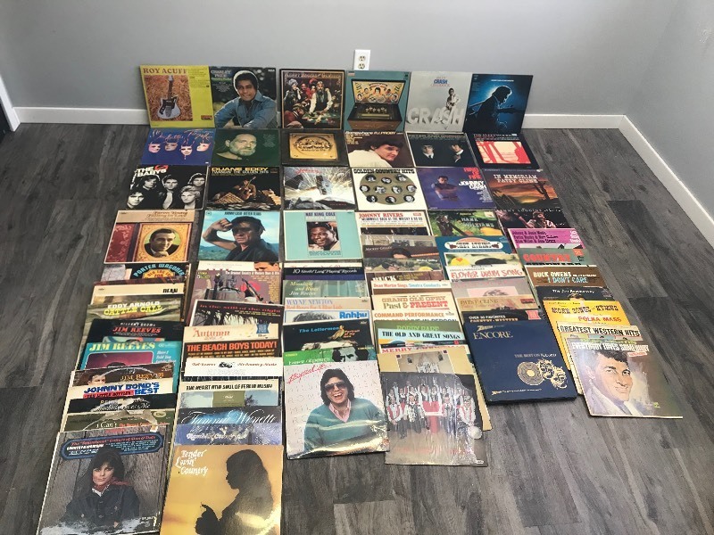 Large Lot of Vinyl Records - Kenny Rogers - The Beach Boys - Johnny Cash - Music Box - Crash - The Babys - Hank Williams & More