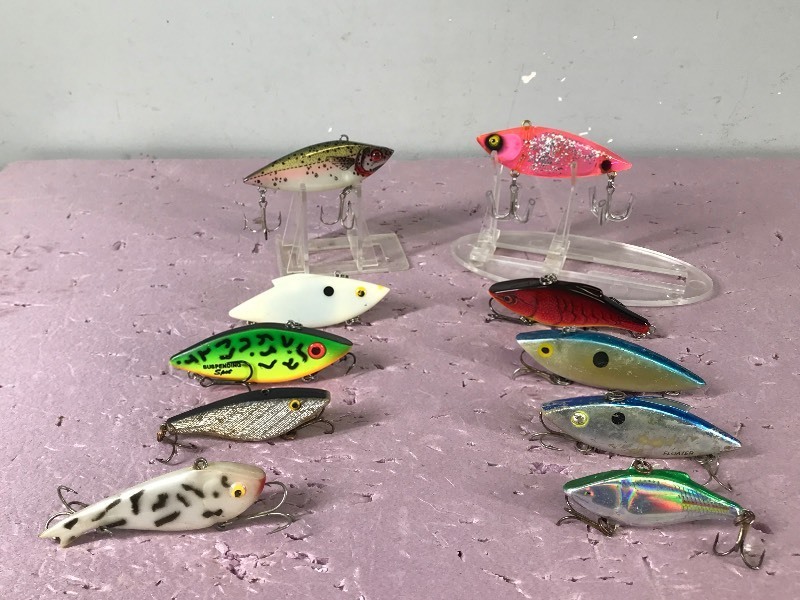 Lot of 10 Fishing Lures - Most of them are rattle raps