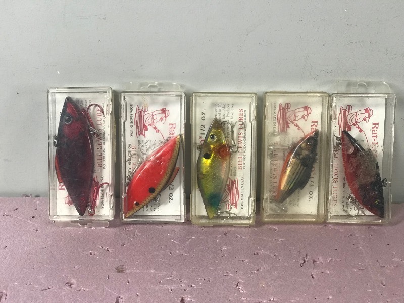Lot of 5 Bill Lewis Ray-L-Trap Fishing Lures in Plastic Containers