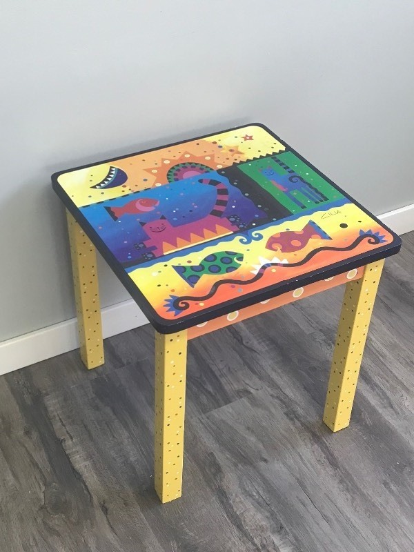 Kids Table with Cats, Fish and Star Designs on it - smoke free