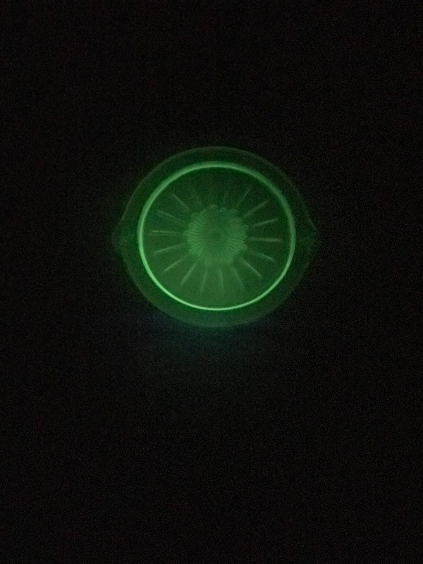 Vintage Tendril Green Uranium Handled Cake Plate Platter 9.75