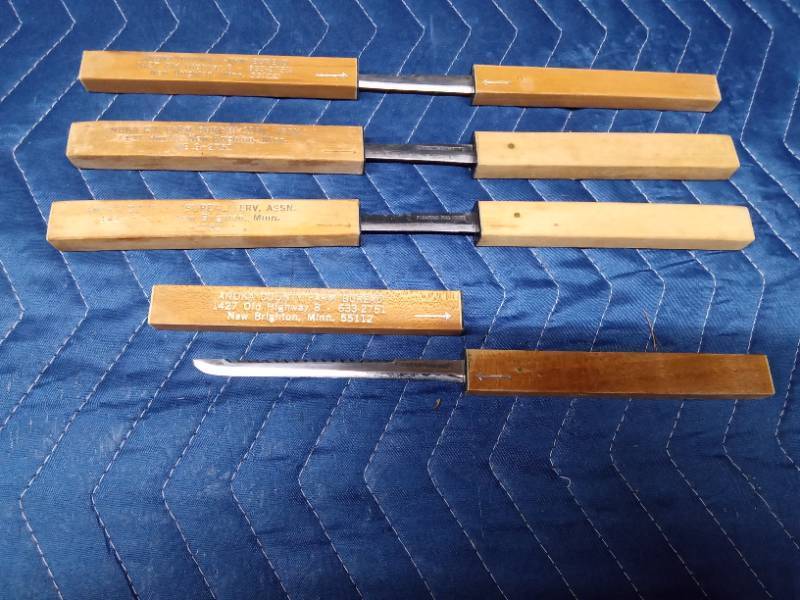 4 Anoka County Farm Bureau floating fish knives