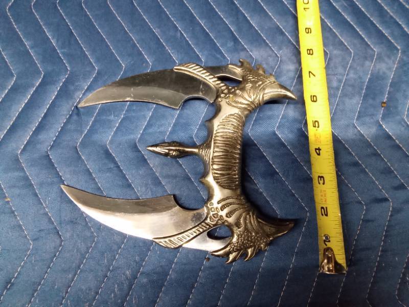 Kit Rae Fang of Baelin (KR3) fantasy knife by United Cutie