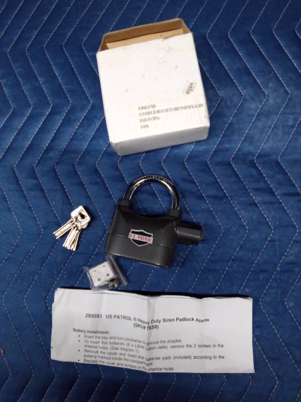 US Patrol heavy duty siren padlock alarm with 3 keys, batteries and instructions