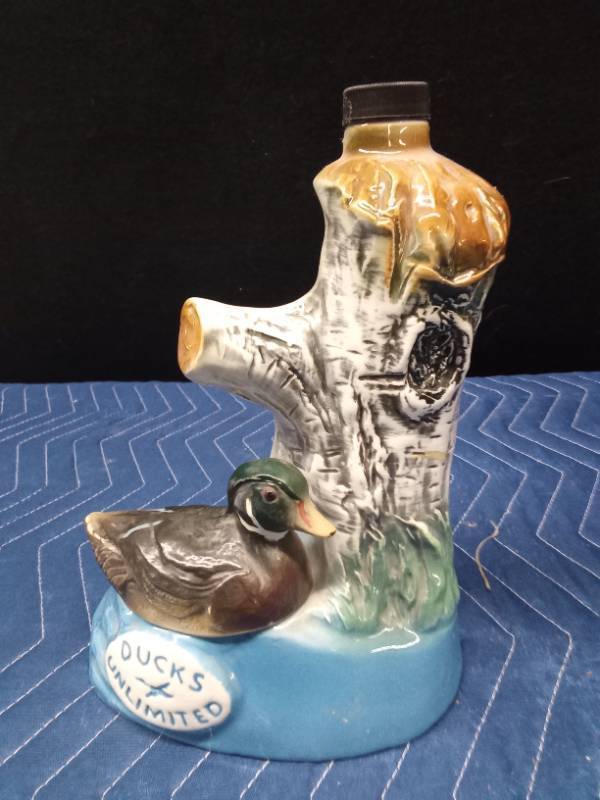 Ducks Unlimited Jim Beam liquor bottle